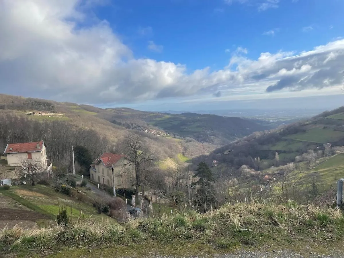 Σαλέ Le Refuge D'Yzeron, Gite Autonome En Pleine Foret Pour 8 Personnes